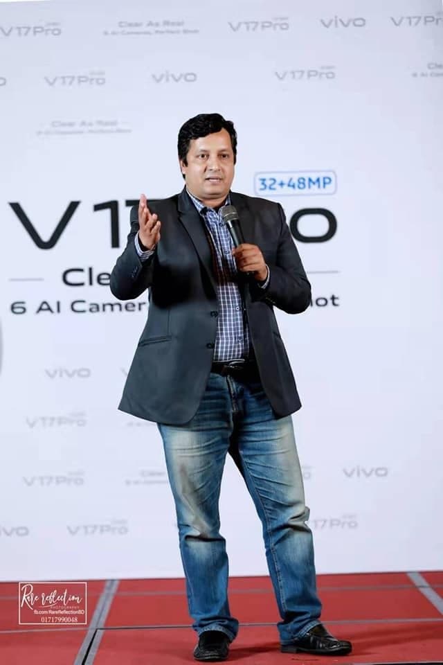 Speaking on stage at the vivo V17 Pro launch
