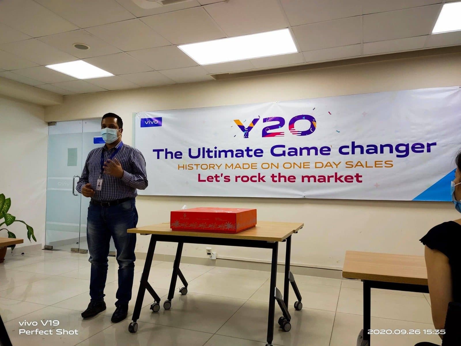 Speaking under a banner celebrating record one-day Y20 sales